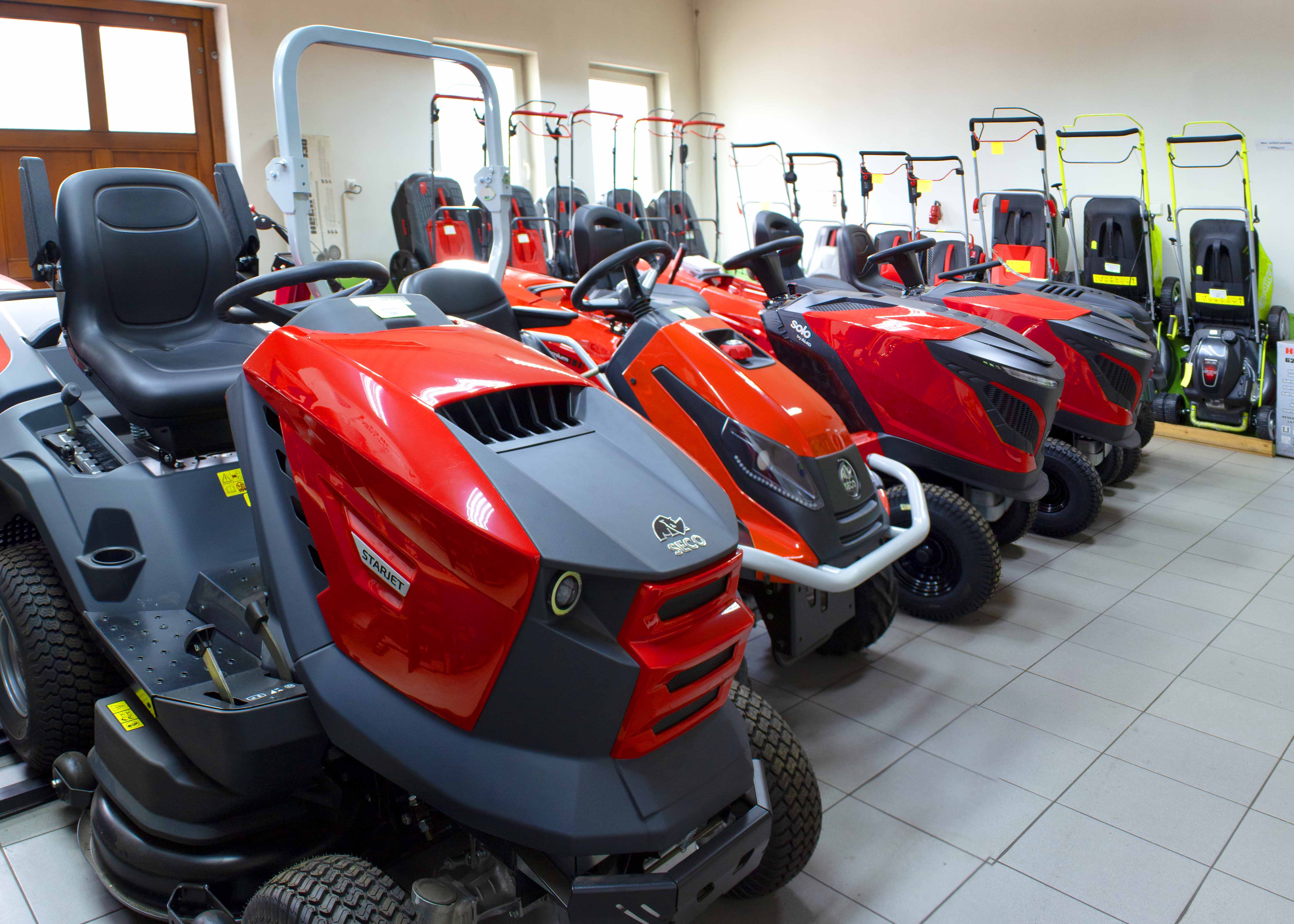 interier trakturky j.jpg